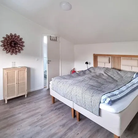 6 Person Holiday In